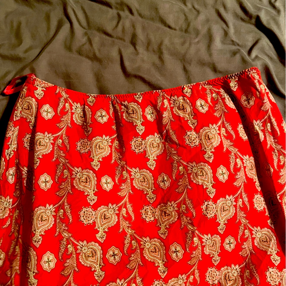 GAP women’s silk skirt - Picture 4 of 5
